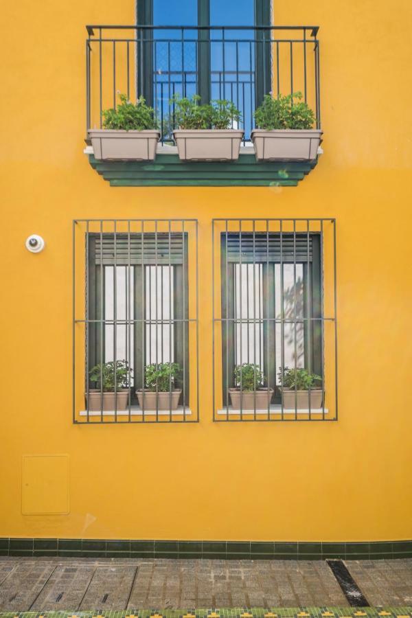 Wello Apartments Sevilla Екстериор снимка