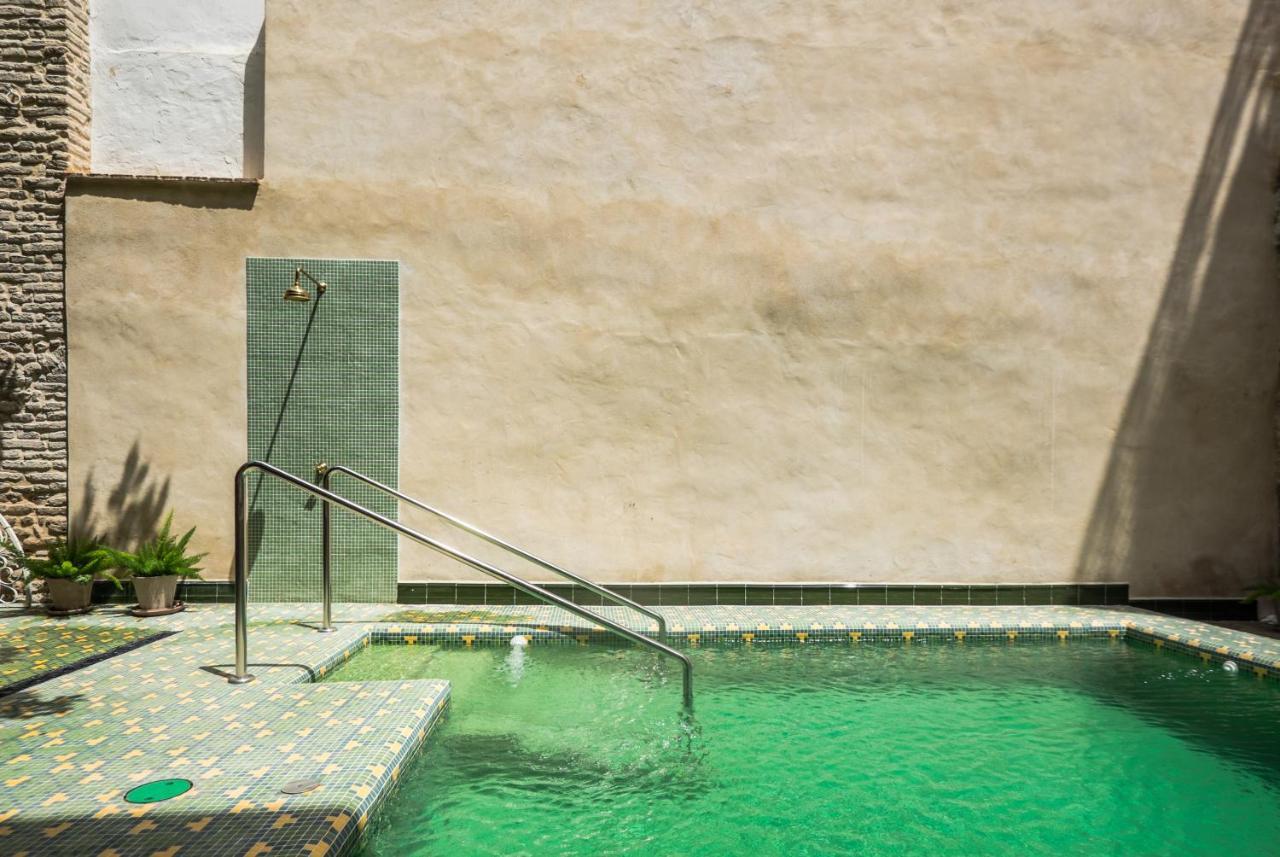 Wello Apartments Sevilla Екстериор снимка