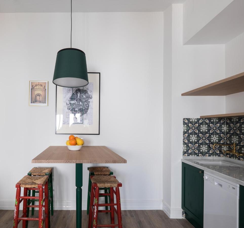 Wello Apartments Sevilla Екстериор снимка